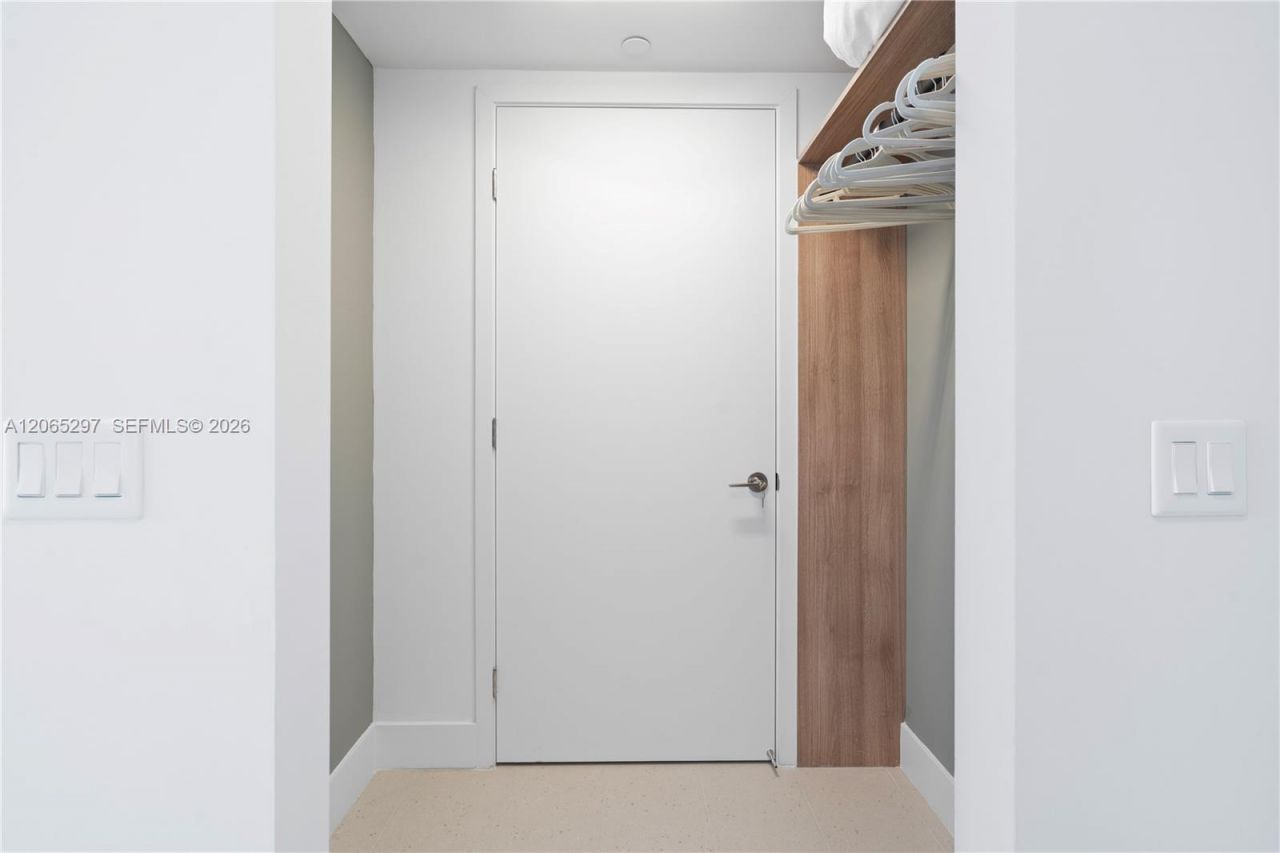 159 NE 6th St, Unit 2415, Miami, FL 33132 Photo