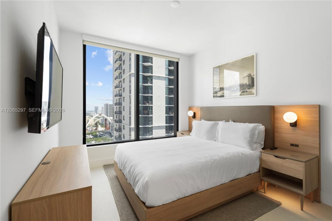 159 NE 6th St, Unit 2415, Miami, FL 33132 Photo