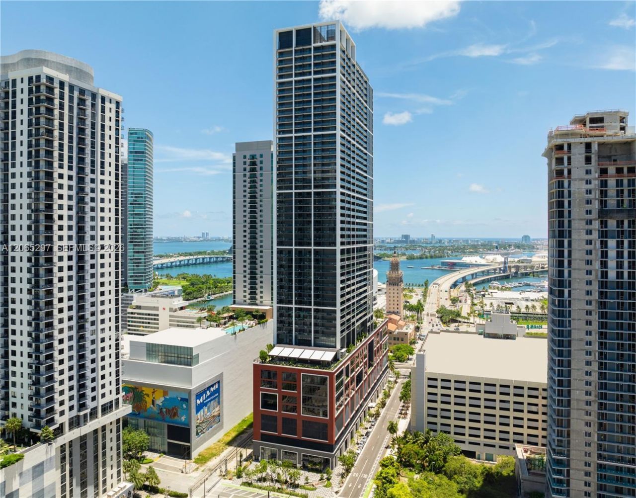 159 NE 6th St, Unit 2415, Miami, FL 33132 Photo