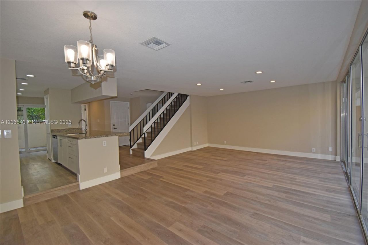 853 NW 80th Ter, Unit 2, Plantation, FL 33324 Photo