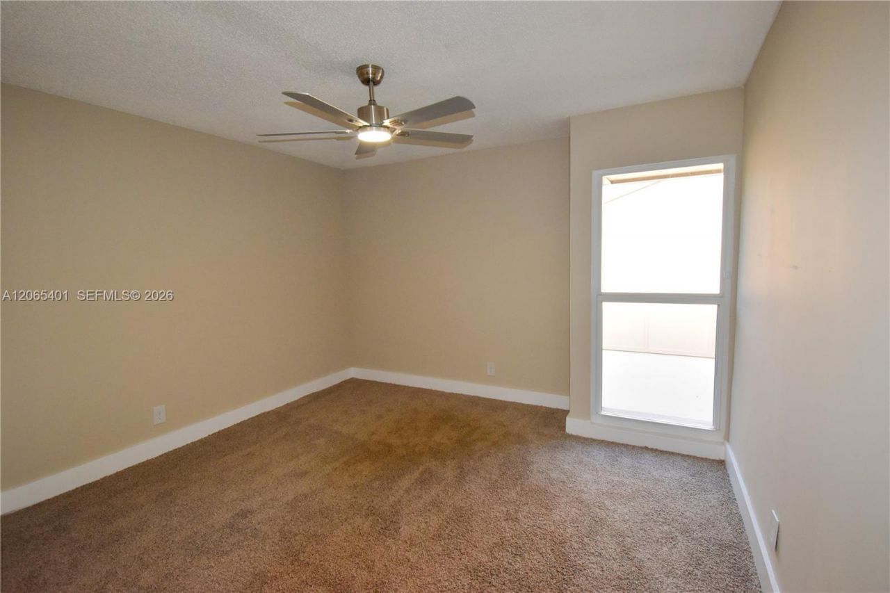 853 NW 80th Ter, Unit 2, Plantation, FL 33324 Photo