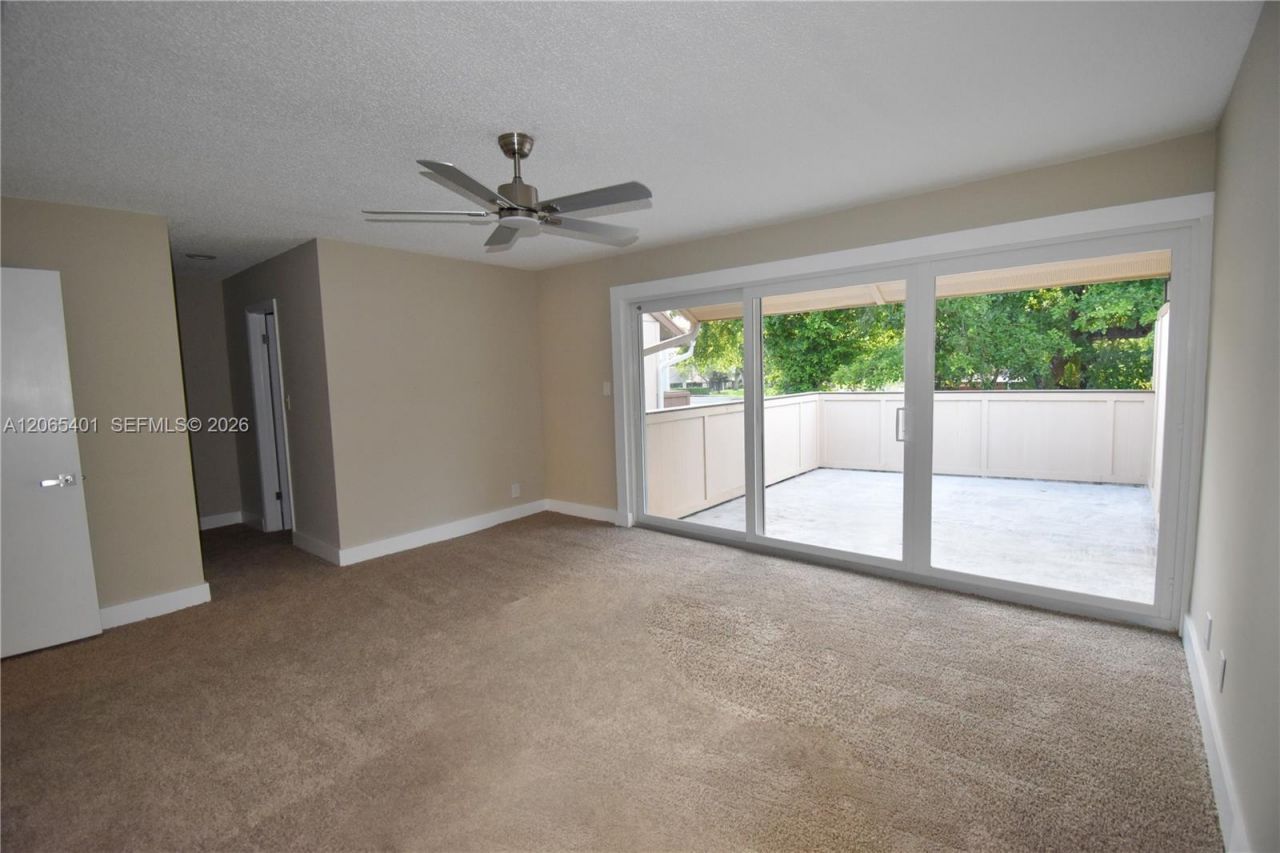 853 NW 80th Ter, Unit 2, Plantation, FL 33324 Photo