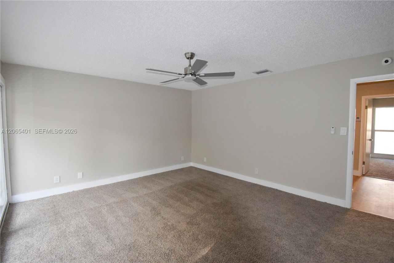 853 NW 80th Ter, Unit 2, Plantation, FL 33324 Photo