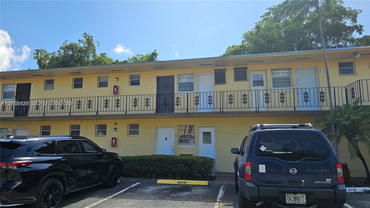 20200 NE 29th Ct, Unit N213, Aventura, FL 33180 Photo
