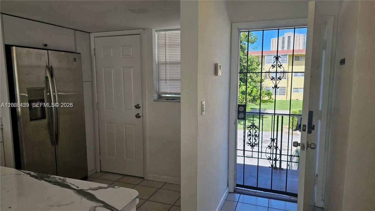 20200 NE 29th Ct, Unit N213, Aventura, FL 33180 Photo
