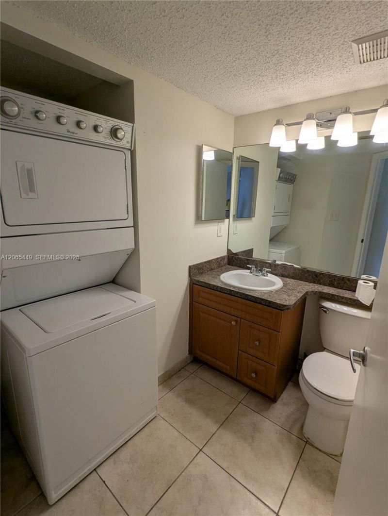 15201 Glenmoor Dr, Unit 15201, West Palm Beach, FL 33409 Photo