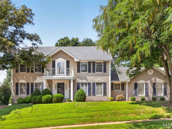 14761 Chesterfield Trails Drive, Chesterfield, MO 63017