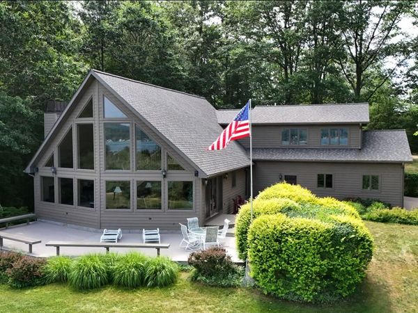 4821 Crescent Beach Road, Onekama, MI 49675