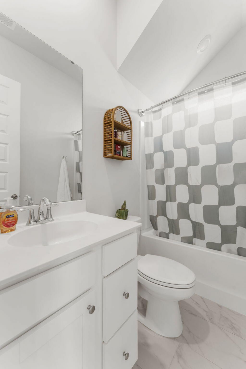 121 Dixie Iris Way Photo 24