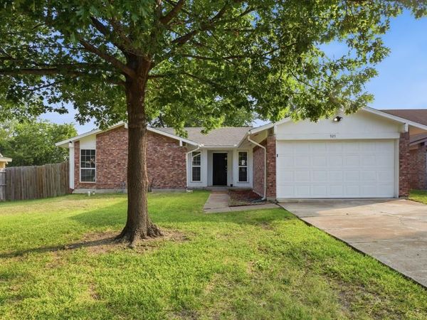 705 Via Avenida, Mesquite, TX 75150