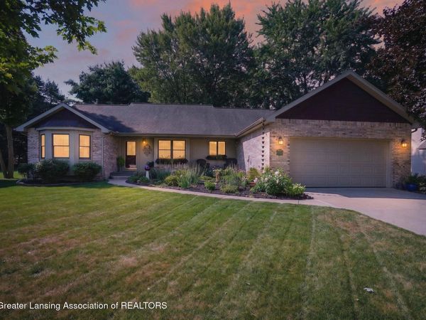 5935 Stoney Point Drive, Lansing, MI 48917
