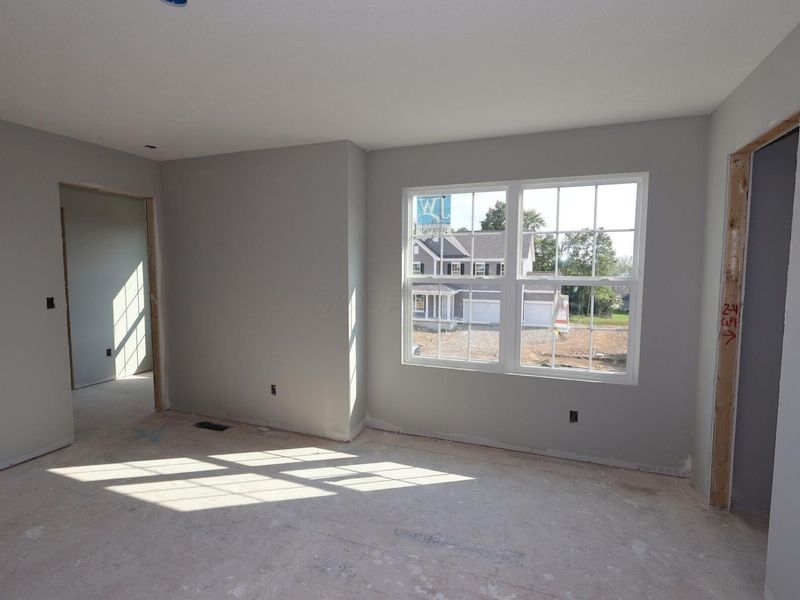 542 Creekside Loop S, Pataskala, OH 43062 Photo 13