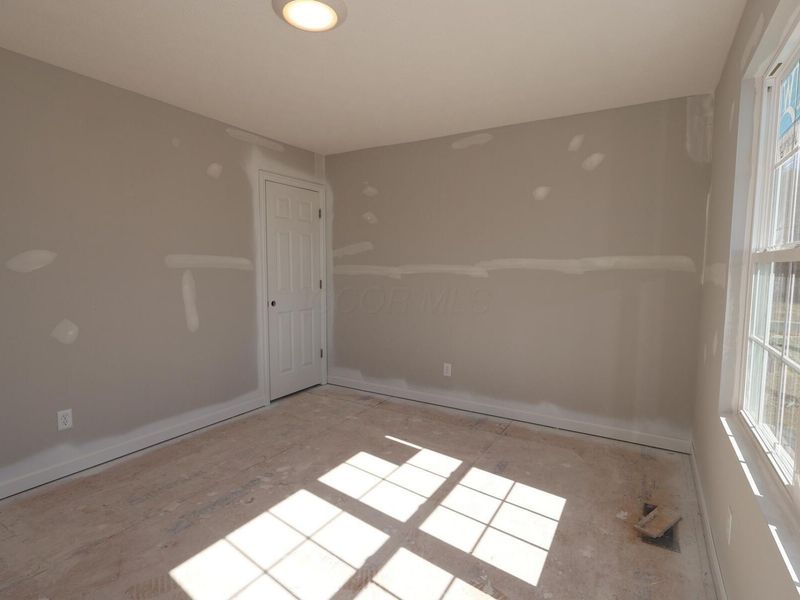 542 Creekside Loop S, Pataskala, OH 43062 Photo 13