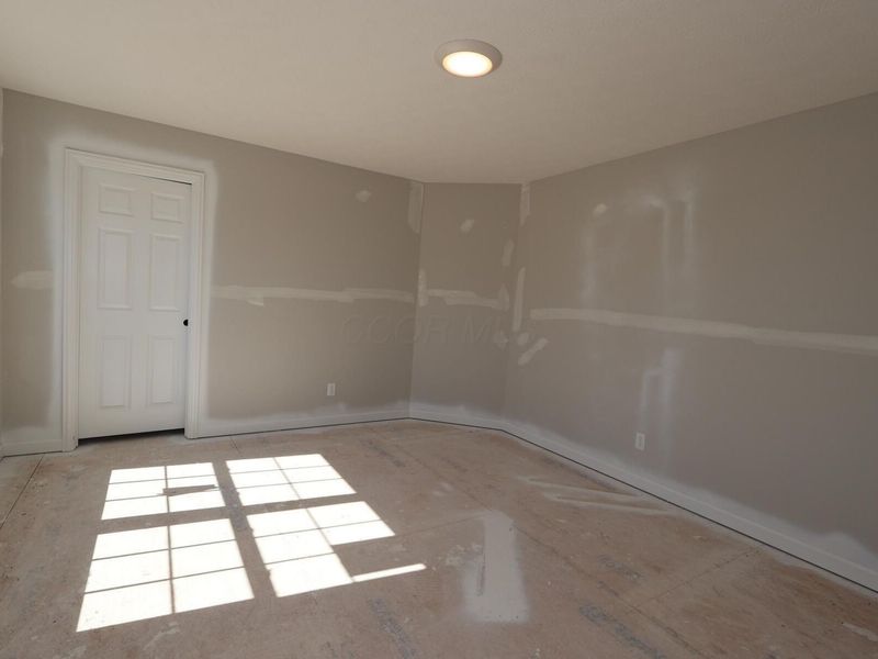 542 Creekside Loop S, Pataskala, OH 43062 Photo 14