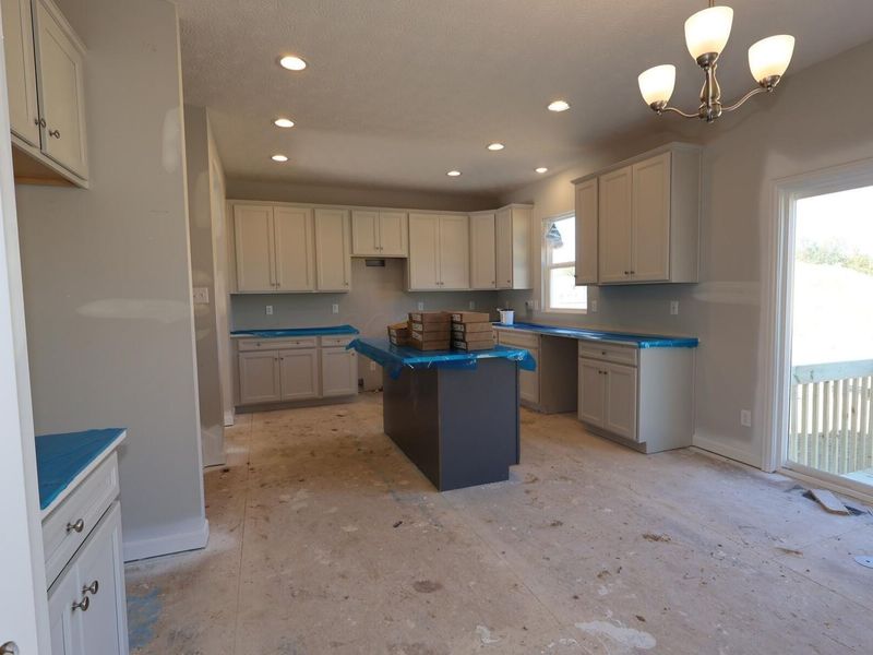 542 Creekside Loop S, Pataskala, OH 43062 Photo 9