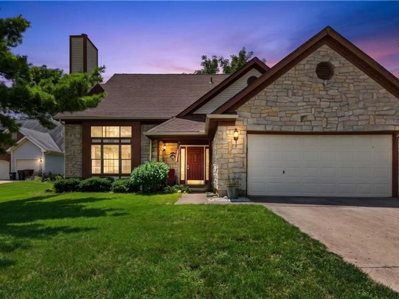 322 Meadowgrove Drive, Englewood, OH 45322 Photo 2