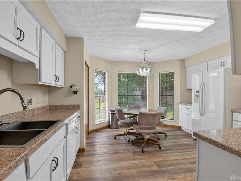 322 Meadowgrove Drive, Englewood, OH 45322 Photo 7