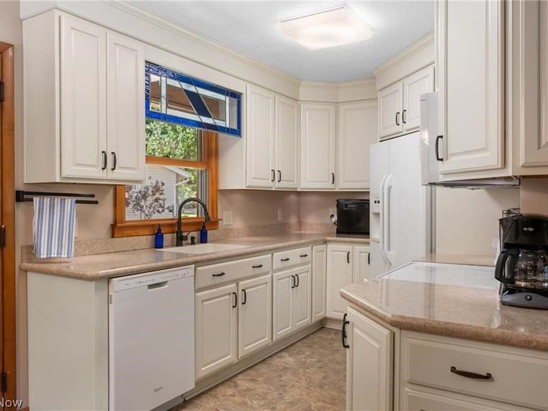 685 Sunnyside, Vermilion, OH 44089 Photo 16
