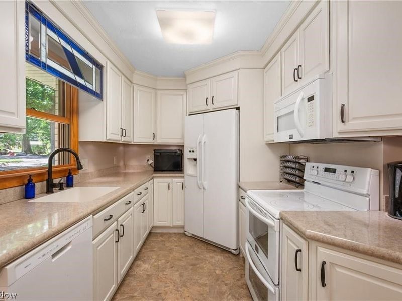 685 Sunnyside, Vermilion, OH 44089 Photo 17