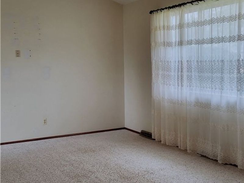 3161 Marda Drive, Parma, OH 44134 Photo 4
