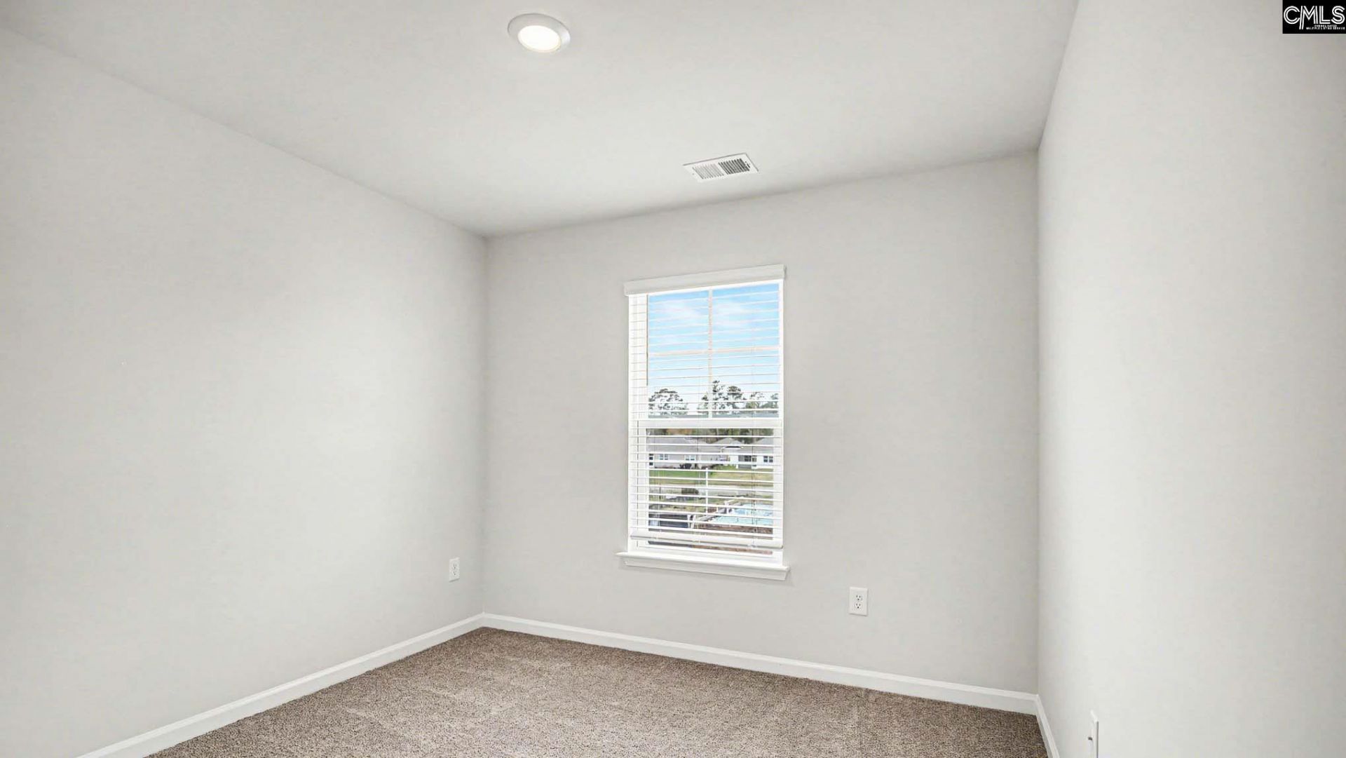 112 Hale Road  Photo 11