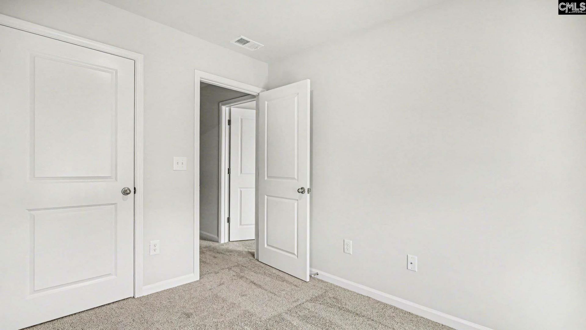 112 Hale Road  Photo 14