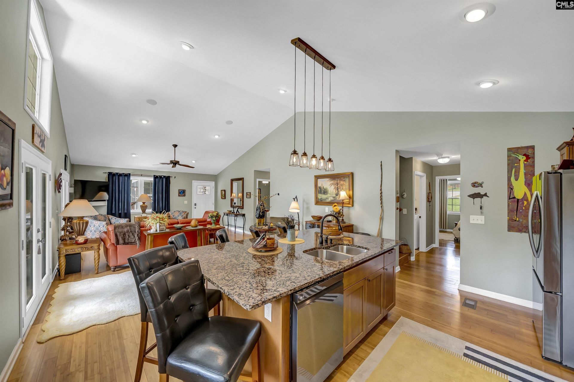 2068 Blacksgate E Photo 11