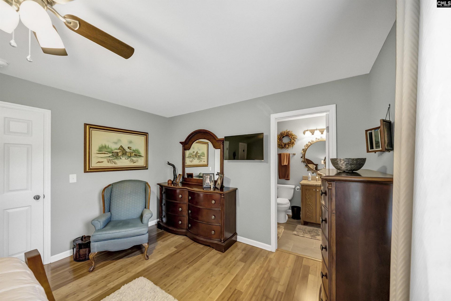2068 Blacksgate E Photo 15