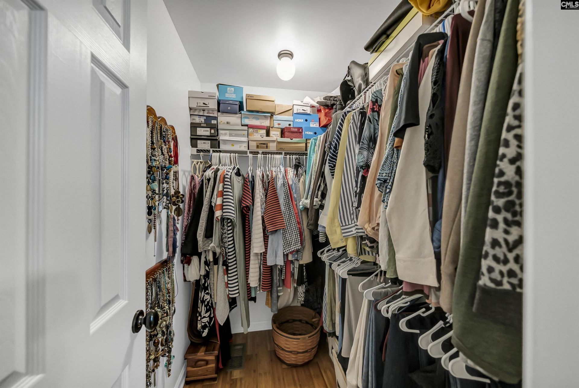 2068 Blacksgate E Photo 16