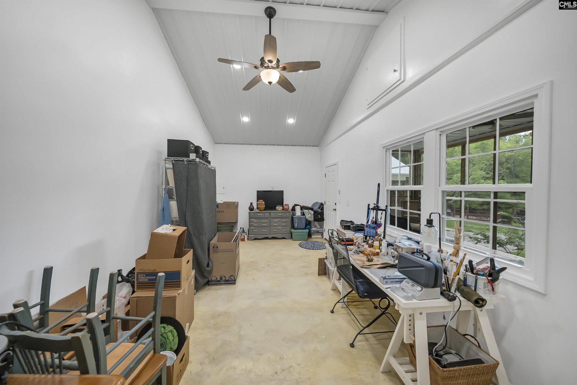 2068 Blacksgate E Photo 44