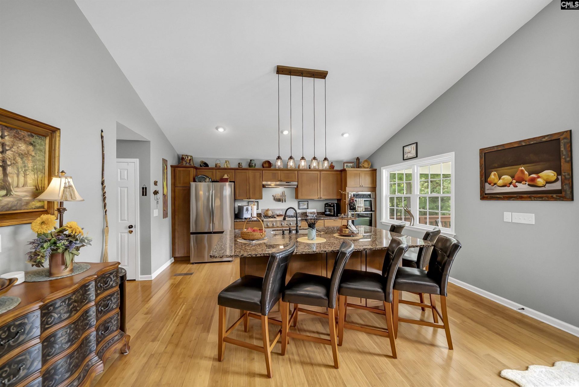 2068 Blacksgate E Photo 8
