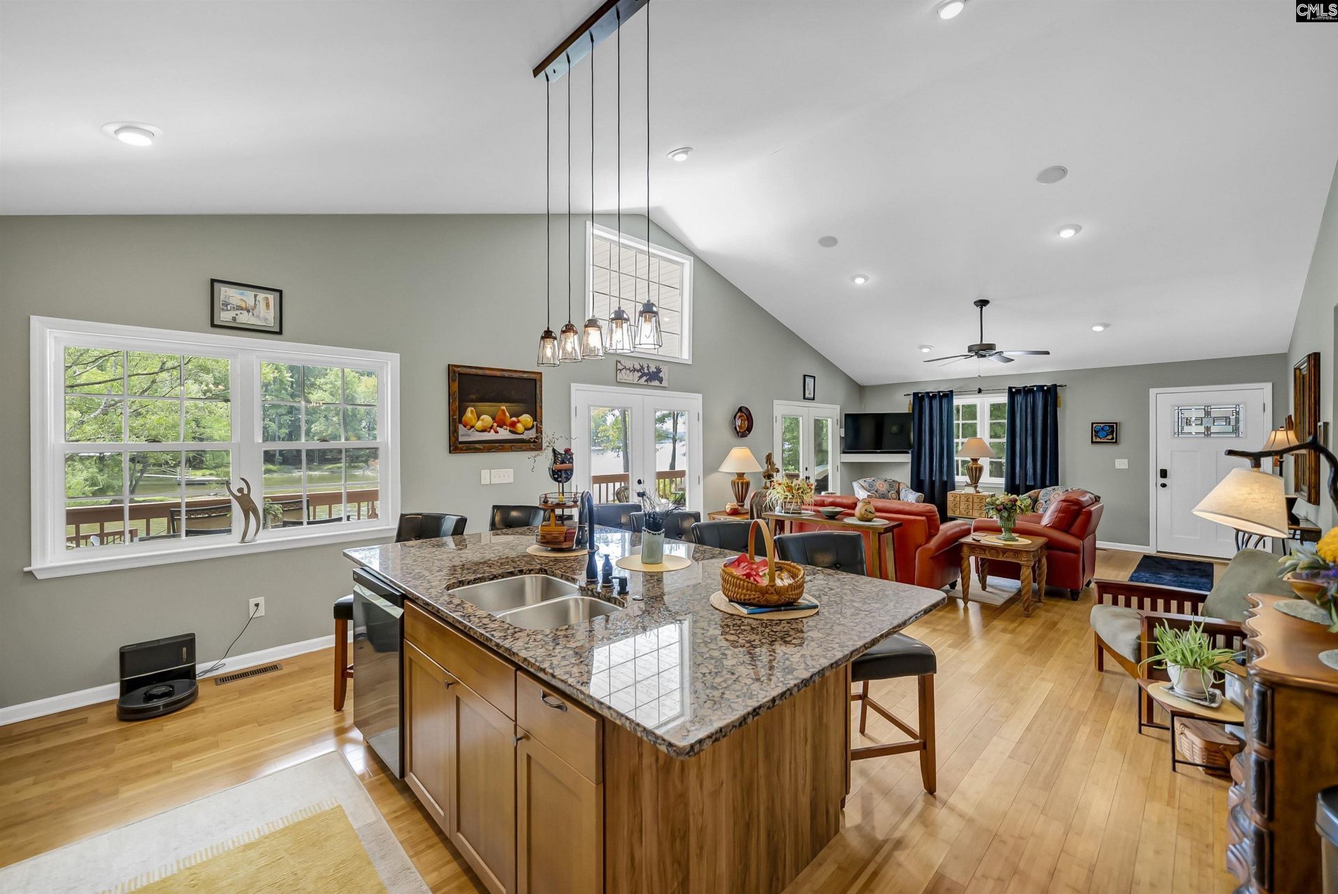 2068 Blacksgate E Photo 9