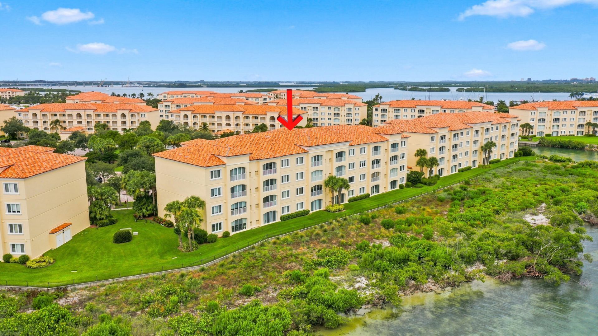 21 Harbour Isle Drive W, Unit 302, Fort Pierce, FL 34949 Photo