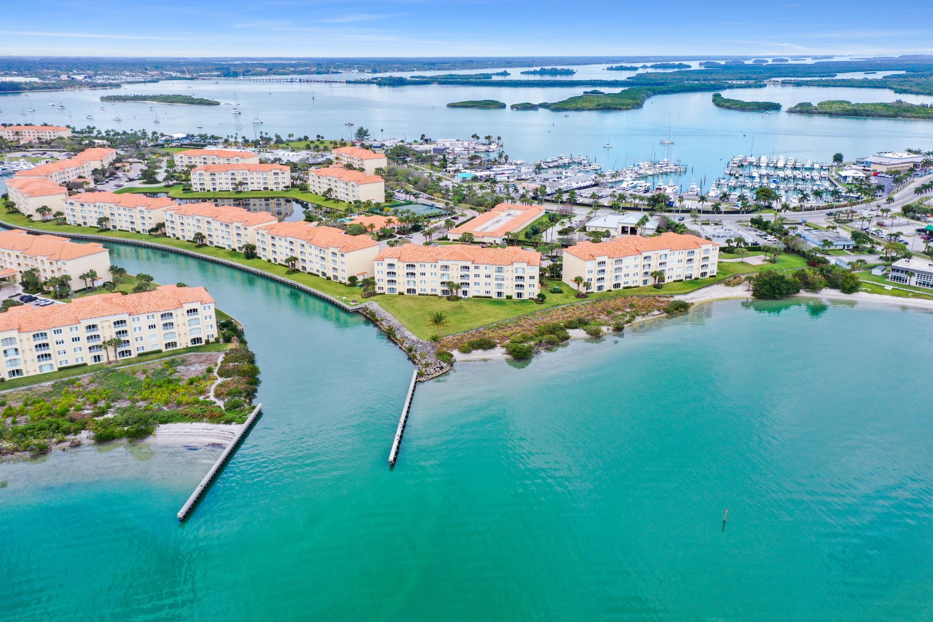 21 Harbour Isle Drive W, Unit 302, Fort Pierce, FL 34949 Photo