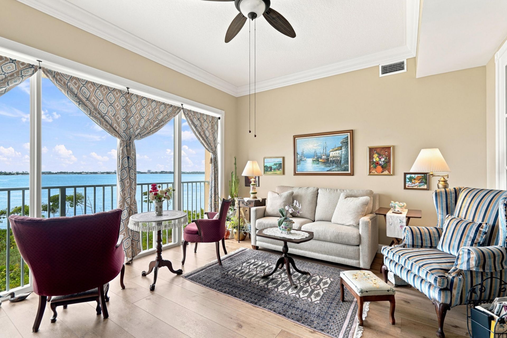 21 Harbour Isle Drive W, Unit 302, Fort Pierce, FL 34949 Photo