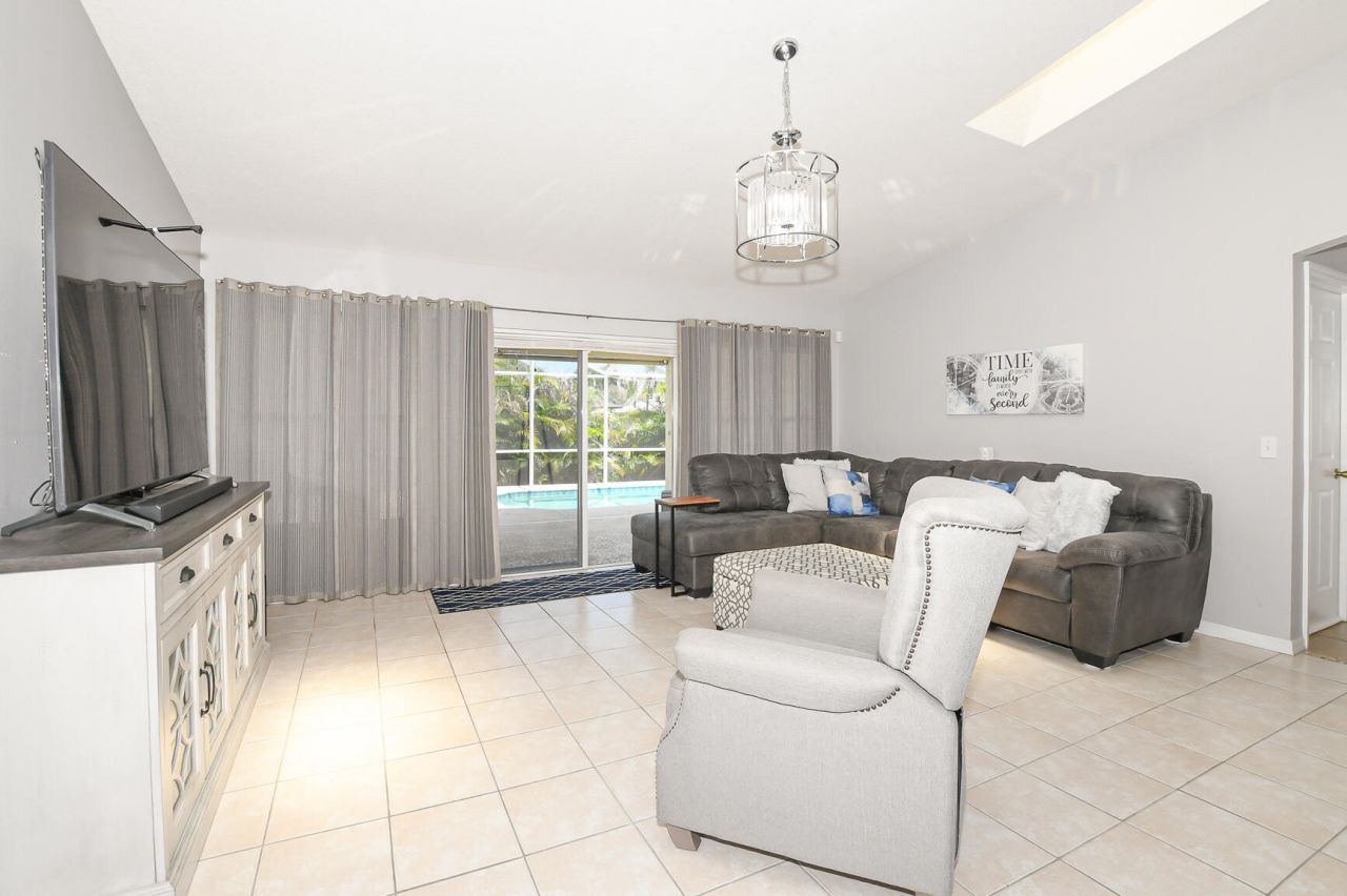 2133 SW Larchmont Lane, Port Saint Lucie, FL 34984 Photo