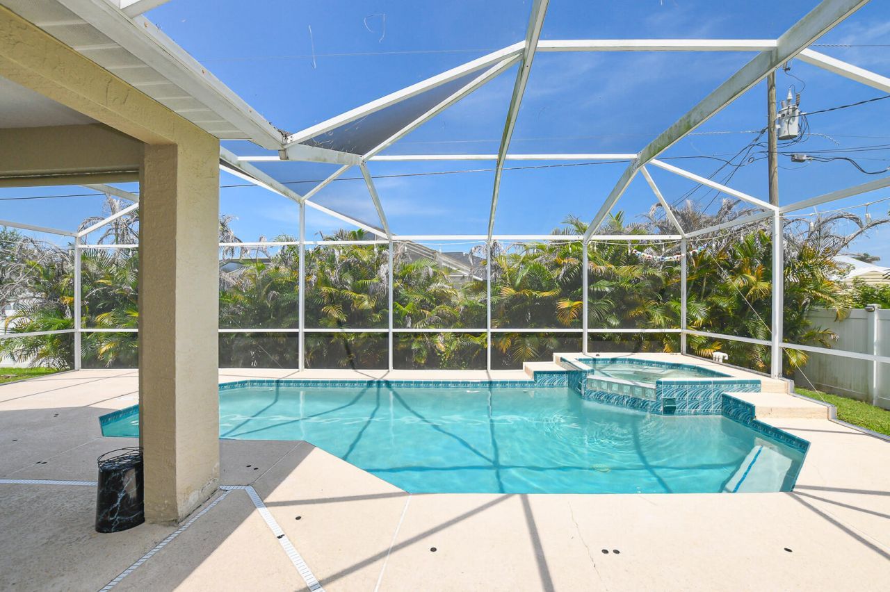 2133 SW Larchmont Lane, Port Saint Lucie, FL 34984 Photo