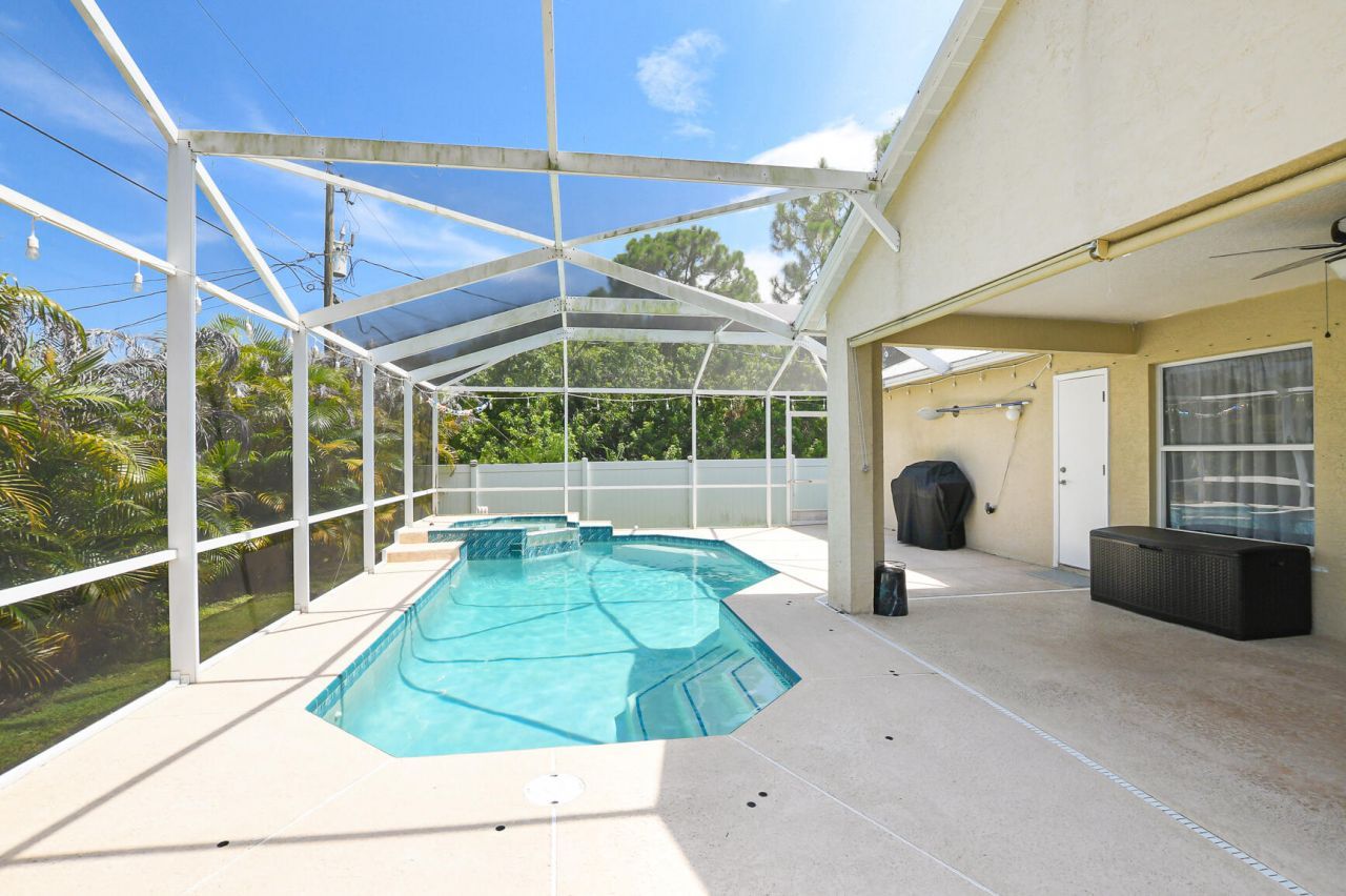 2133 SW Larchmont Lane, Port Saint Lucie, FL 34984 Photo