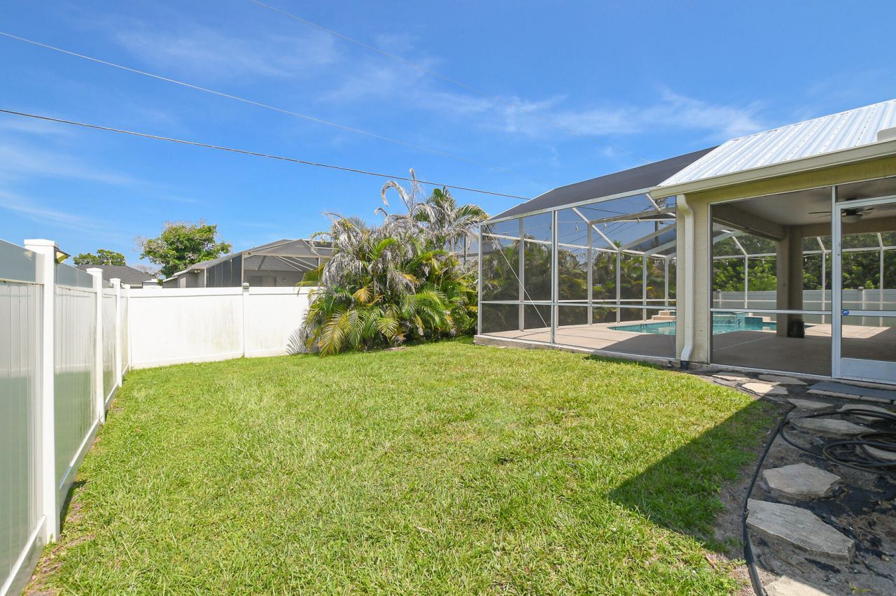 2133 SW Larchmont Lane, Port Saint Lucie, FL 34984 Photo