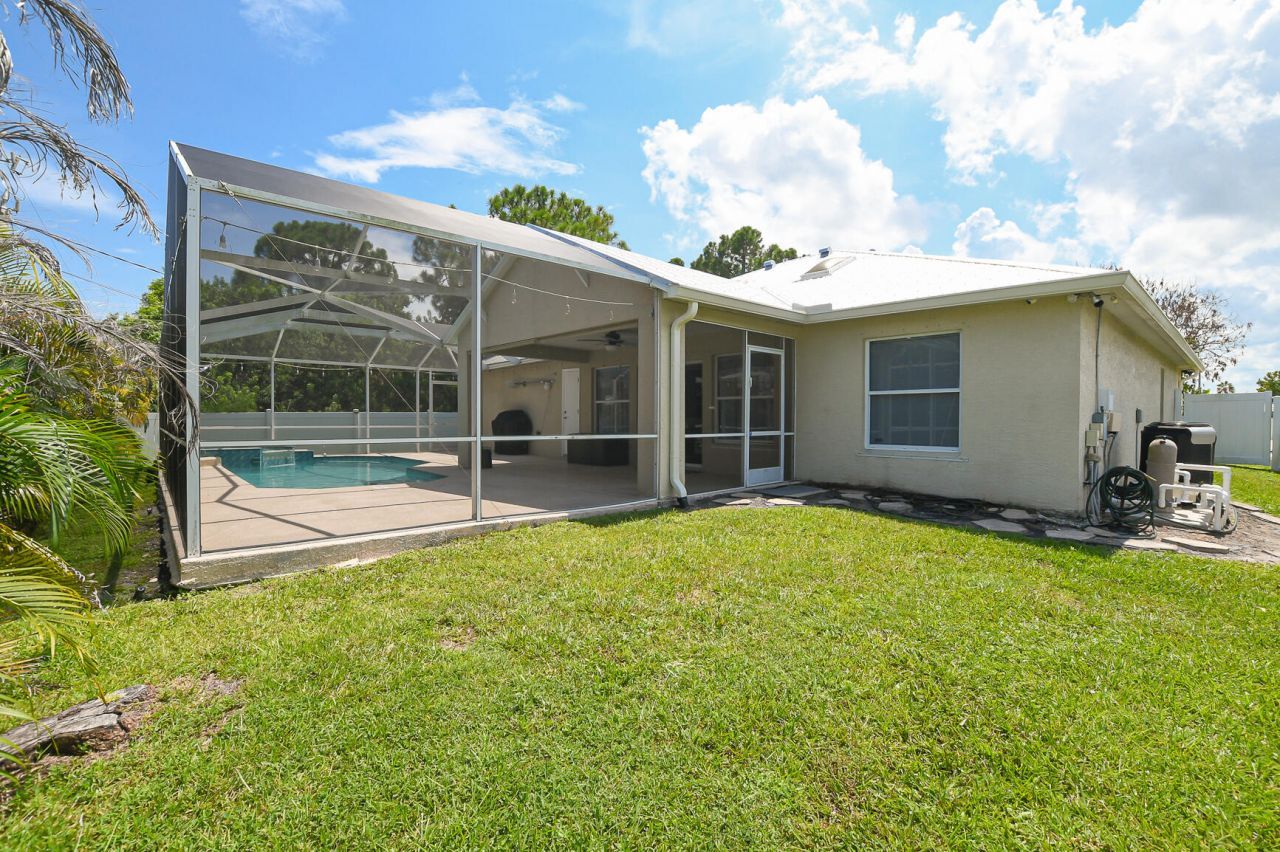 2133 SW Larchmont Lane, Port Saint Lucie, FL 34984 Photo