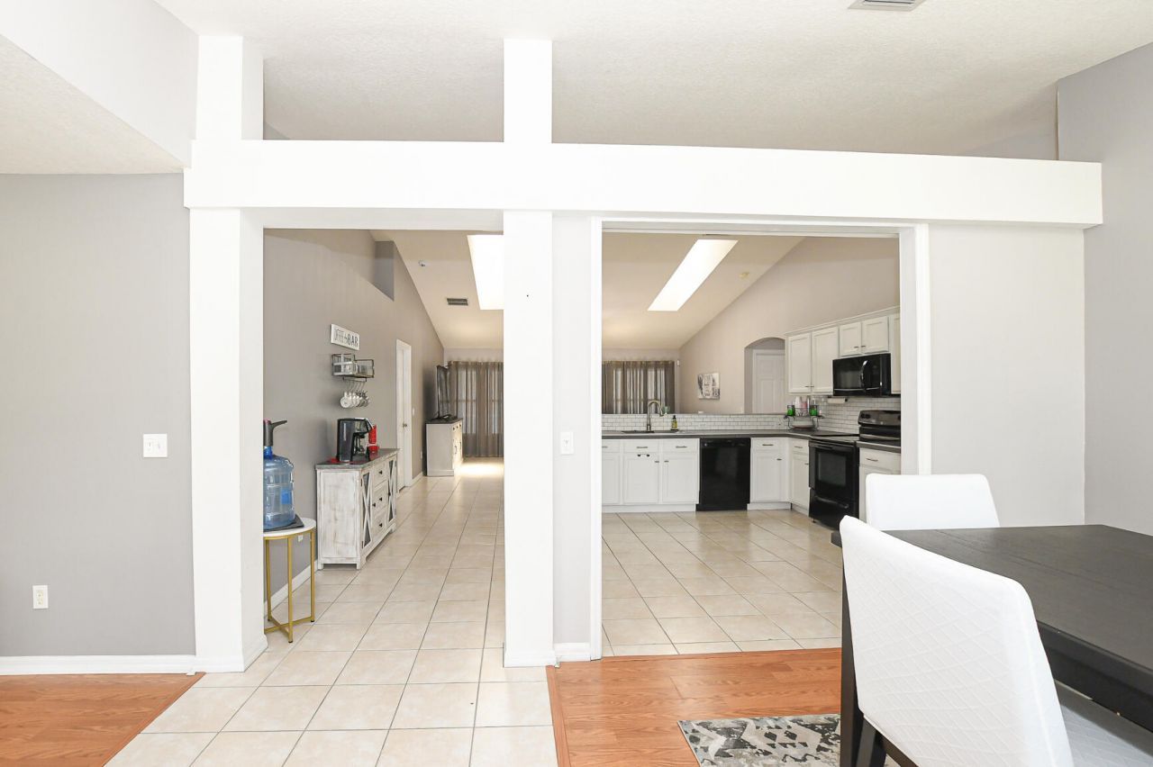 2133 SW Larchmont Lane, Port Saint Lucie, FL 34984 Photo