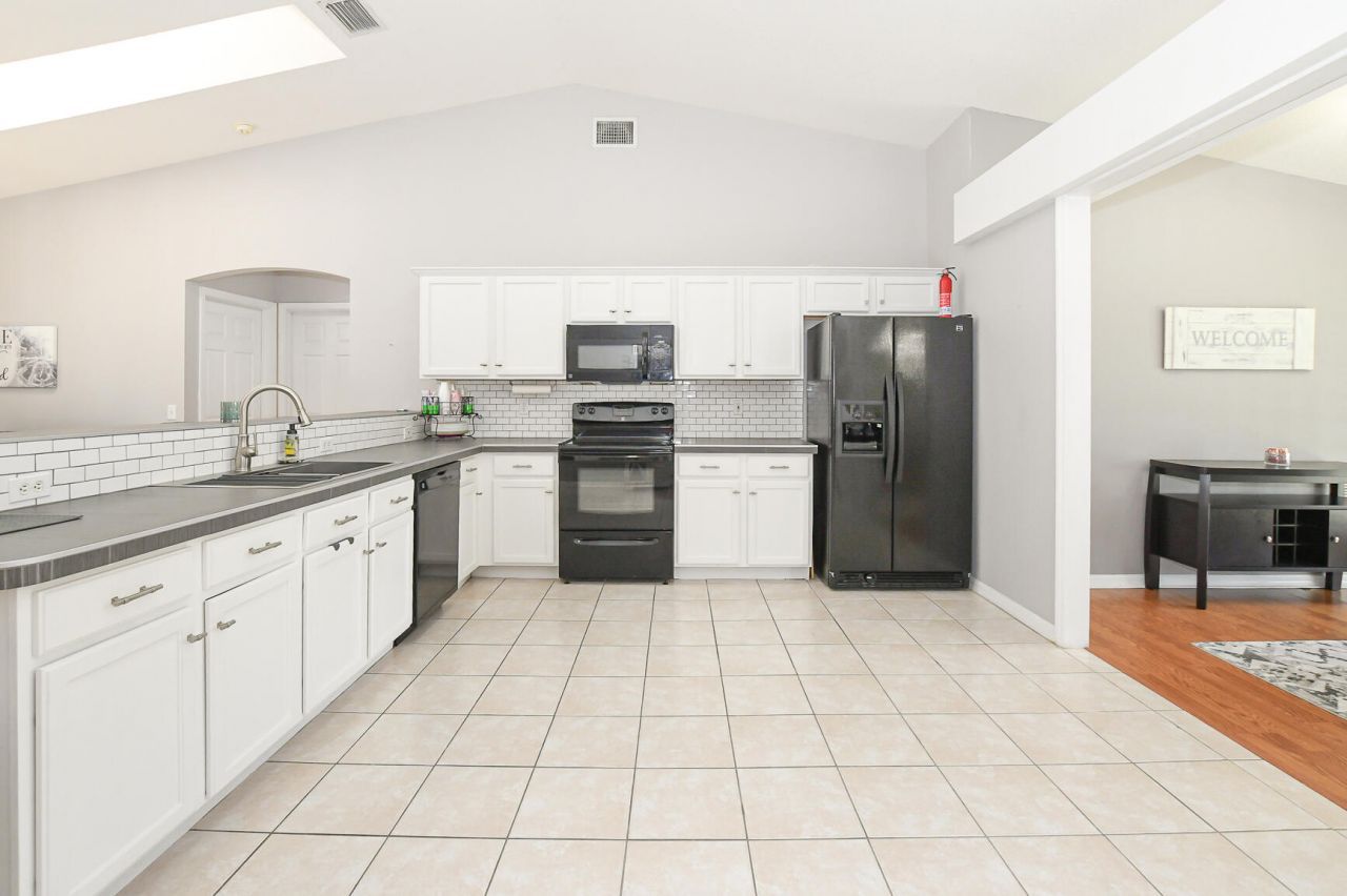 2133 SW Larchmont Lane, Port Saint Lucie, FL 34984 Photo