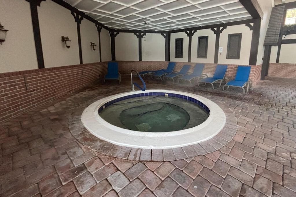 3740 Inverrary Drive, Unit 1E, Lauderhill, FL 33319 Photo