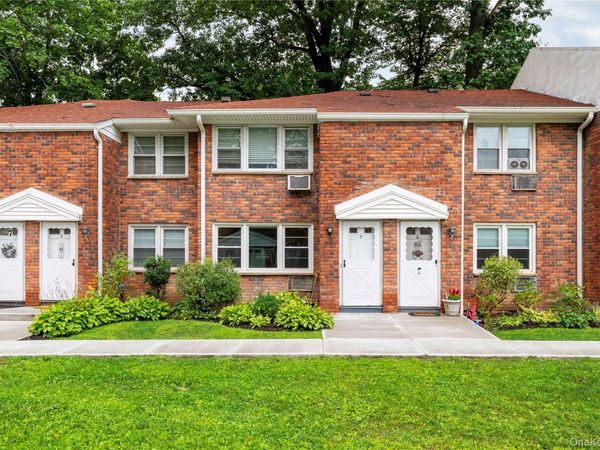 2710 South Road, Unit B5, Poughkeepsie, NY 12601