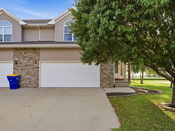 487 N Colton Dr, North Liberty, IA 52317
