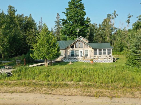 1899 S Fenlon ST, Cedarville, MI 49719