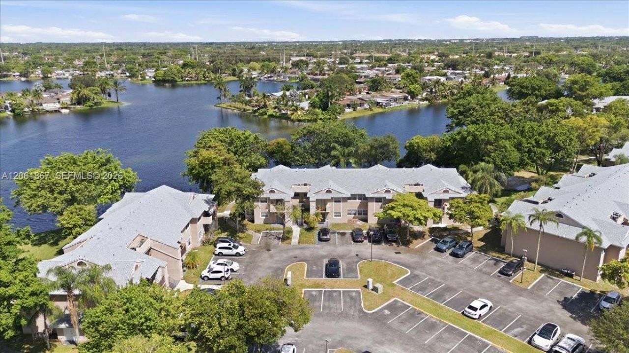 2121 NW 96th Ter, Unit 14D, Pembroke Pines, FL 33024 Photo