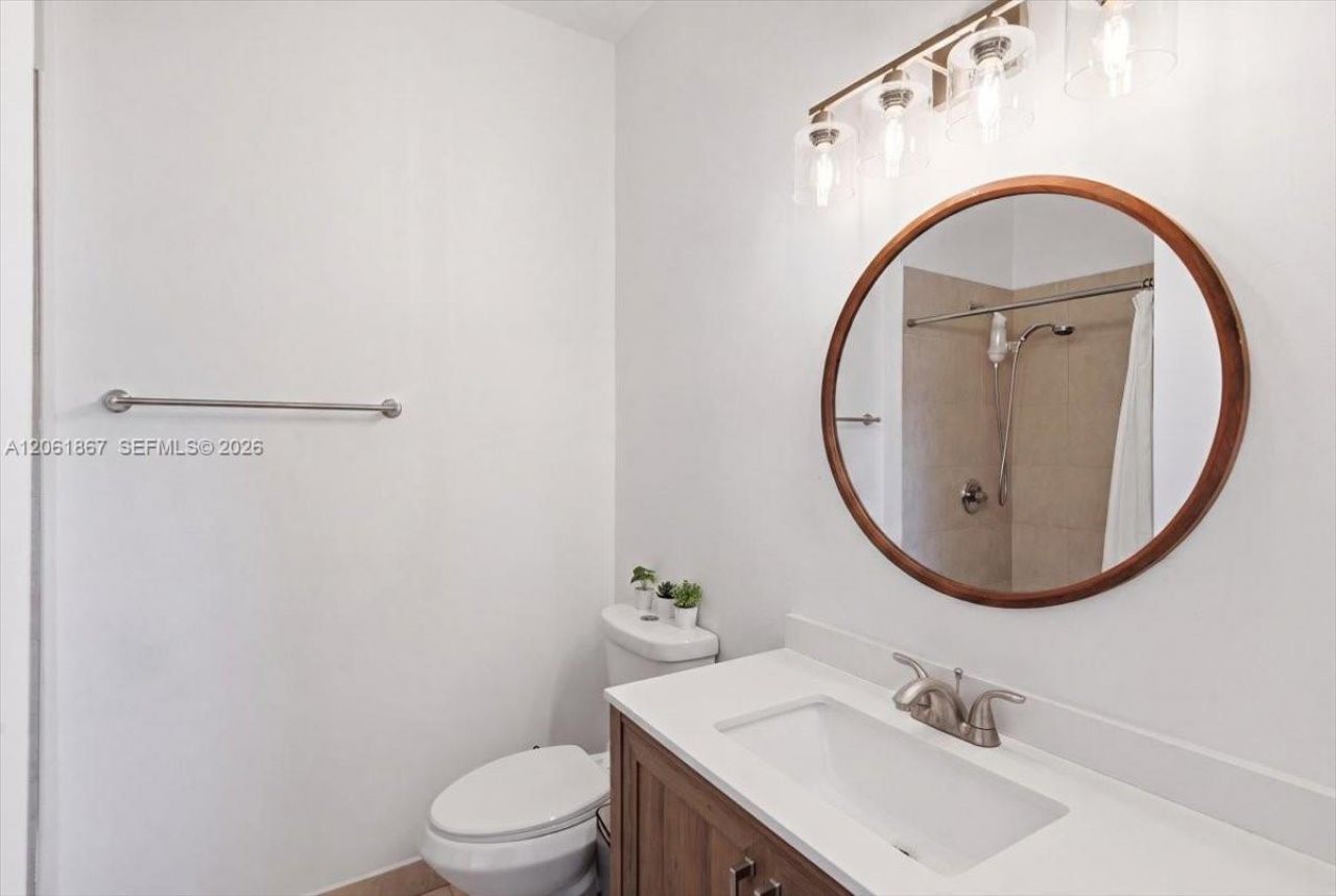 2121 NW 96th Ter, Unit 14D, Pembroke Pines, FL 33024 Photo