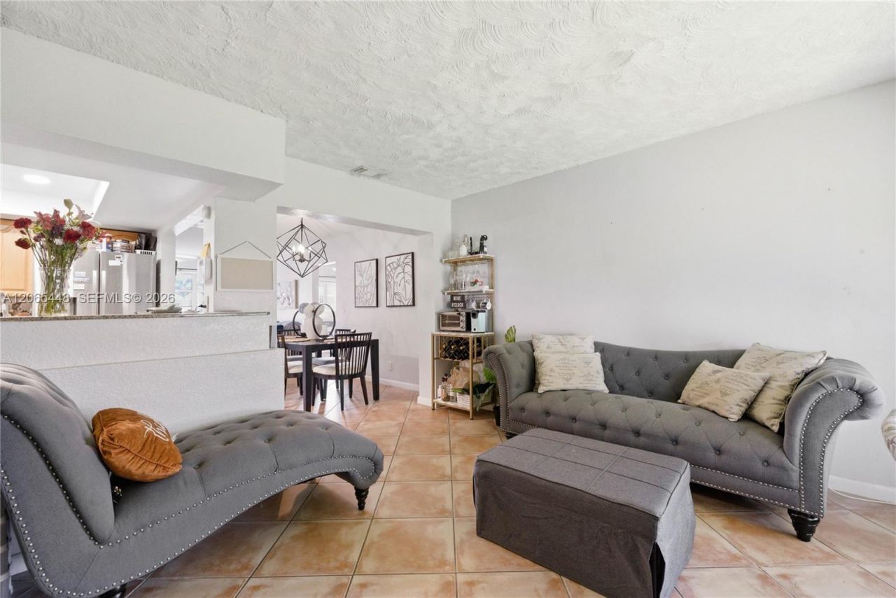 4916 NW 55th Ct , Tamarac, FL 33319 Photo