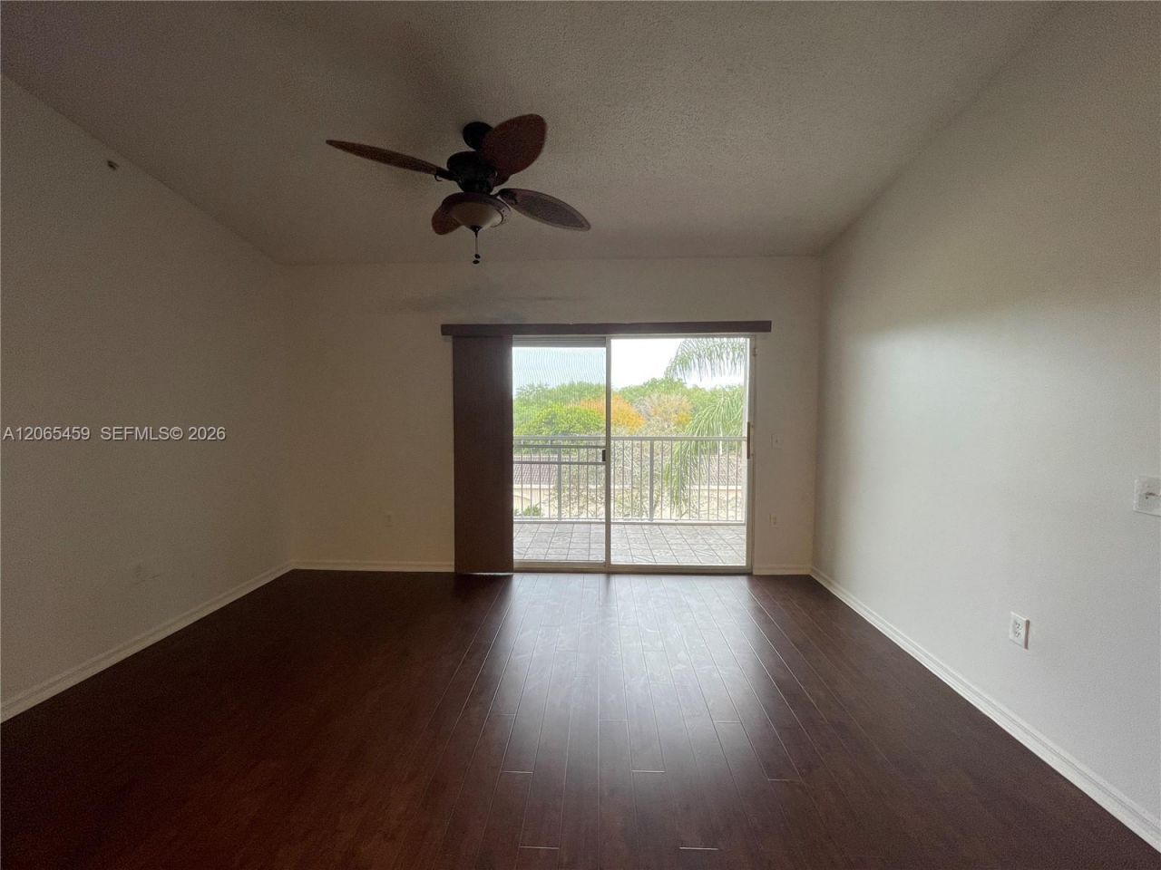 5025 Wiles Rd, Unit 303, Coconut Creek, FL 33073 Photo